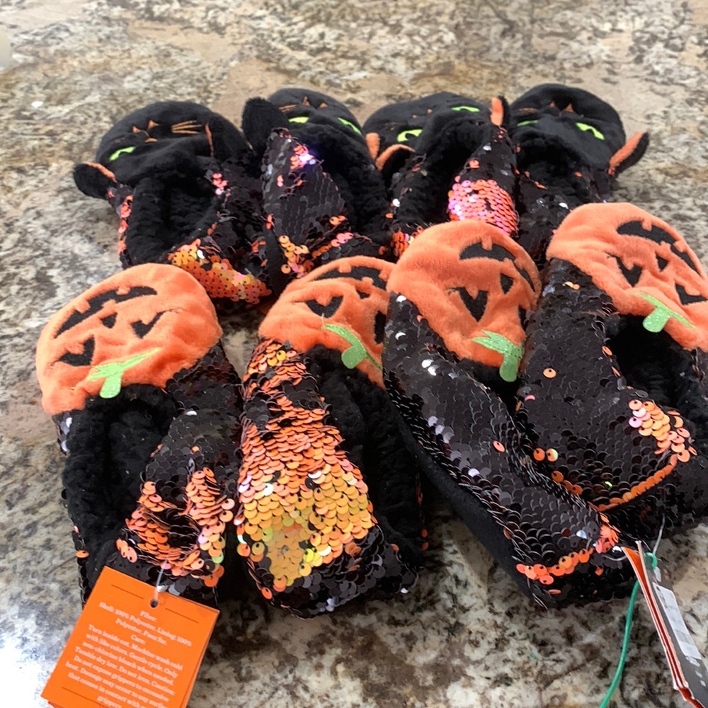 Hide and seek Halloween slipper socks each is 6